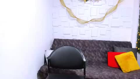 Snapshot of mila_cinnamon13 chatting on 01/13/25, 07:42 mila_cinnamon13 online show from 01/13/25, 07:42