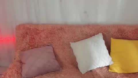 Snapshot of mila_cinnamon13 chatting on 03/03/25, 12:37 mila_cinnamon13 online show from 03/03/25, 12:37