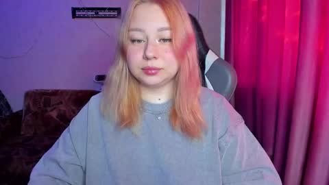 Mila shy sensual person  online show from 10/09/25, 02:20