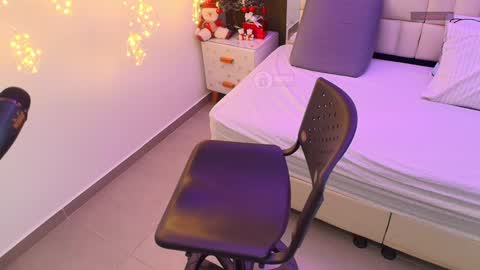 Milena  online show from 12/26/24, 11:21