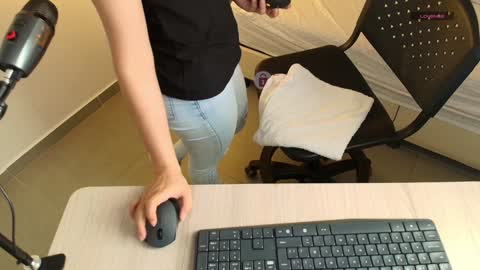 Milena  online show from 12/28/24, 10:58