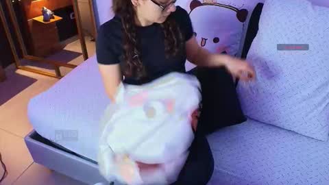 Snapshot of mila_kiitty chatting on 03/24/26, 11:15 Milena online show from 03/24/26, 11:15