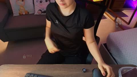 Snapshot of mila_kiitty chatting on 04/01/26, 11:11 Milena online show from 04/01/26, 11:11