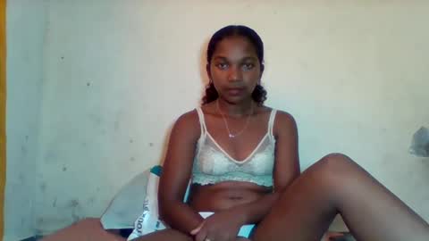 Snapshot of mila_lunah chatting on 03/20/26, 07:13 mila_lunah online show from 03/20/26, 07:13