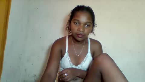 Snapshot of mila_lunah chatting on 03/21/26, 09:58 mila_lunah online show from 03/21/26, 09:58