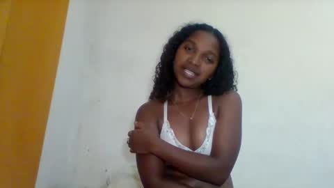 Snapshot of mila_lunah chatting on 04/08/26, 05:02 mila_lunah online show from 04/08/26, 05:02