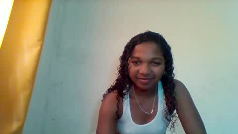 Snapshot of mila_lunah chatting on 04/10/26, 07:02 mila_lunah online show from 04/10/26, 07:02