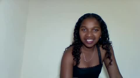 Snapshot of mila_lunah chatting on 04/18/26, 02:21 mila_lunah online show from 04/18/26, 02:21