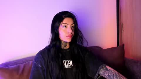     online show from 11/05/25, 12:21