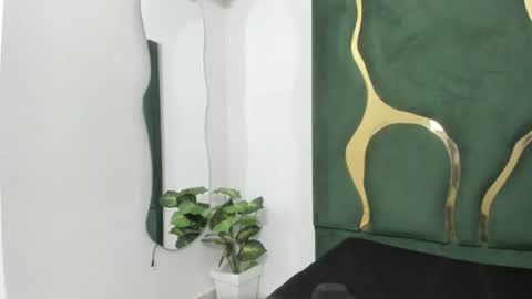 mila_petiteasm online show from 07/06/26, 12:13