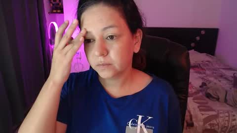 Snapshot of mila_phoenix chatting on 10/30/25, 10:16 mila_phoenix online show from 10/30/25, 10:16