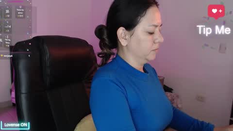 Snapshot of mila_phoenix chatting on 11/20/25, 10:15 mila_phoenix online show from 11/20/25, 10:15