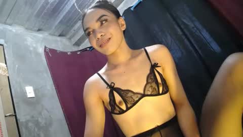 mila_seductressxx online show from 07/06/26, 01:46