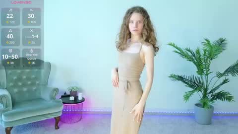 Snapshot of mila_stain chatting on 06/07/26, 07:56 Mila online show from 06/07/26, 07:56