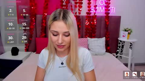 Snapshot of mila_stunning chatting on 02/11/26, 01:32 Mila online show from 02/11/26, 01:32