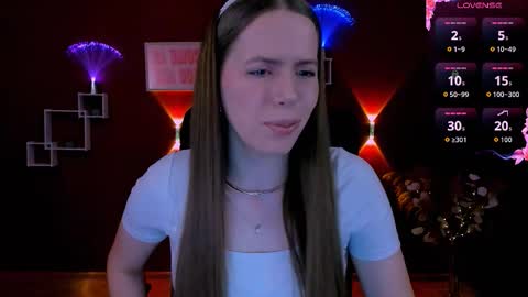 mila_sun__ online show from 03/11/26, 08:42