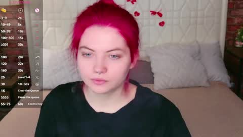 Snapshot of mila_taylorrr chatting on 04/18/26, 04:11 Lisa online show from 04/18/26, 04:11