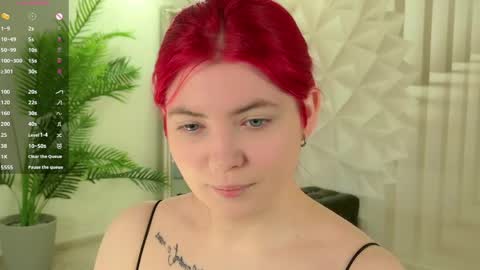 Snapshot of mila_taylorrr chatting on 04/21/26, 04:23 Lisa online show from 04/21/26, 04:23