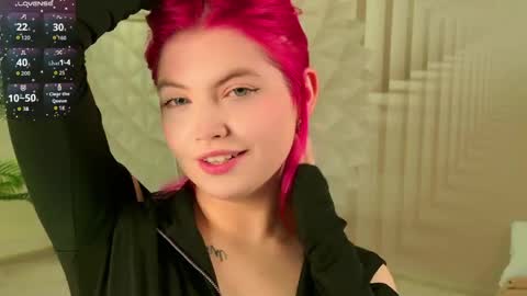 Snapshot of mila_taylorrr chatting on 04/27/26, 06:39 Lisa online show from 04/27/26, 06:39