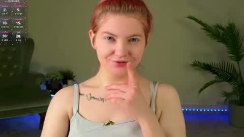 Snapshot of mila_taylorrr chatting on 06/13/26, 04:49 Lisa online show from 06/13/26, 04:49