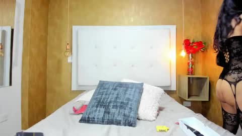Snapshot of milaa_petite chatting on 02/14/26, 08:16 online show from 02/14/26, 08:16