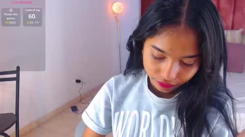 milaa_star online show from 09/25/25, 04:05