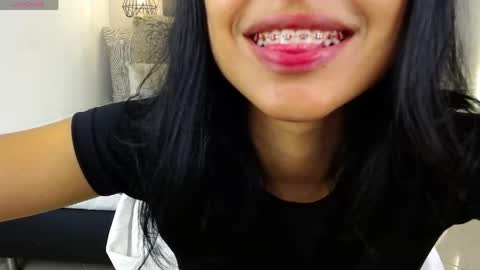 milaa_star online show from 04/28/26, 03:55