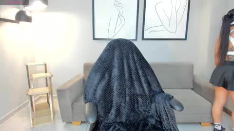 Mila online show from 09/27/25, 07:19