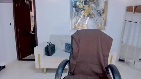 Mila online show from 10/05/25, 11:35