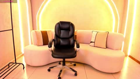 Mila online show from 10/14/25, 02:12