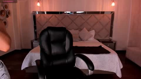 Mila online show from 11/03/25, 07:04