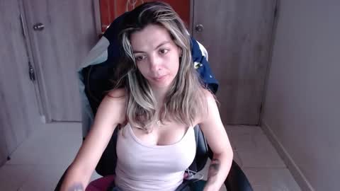 milacoxx8819 online show from 02/08/25, 02:49