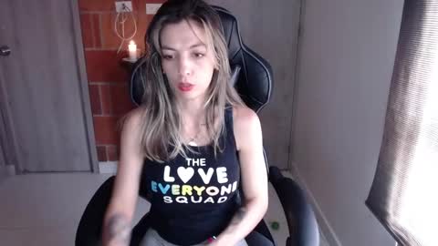 milacoxx8819 online show from 03/01/25, 03:05