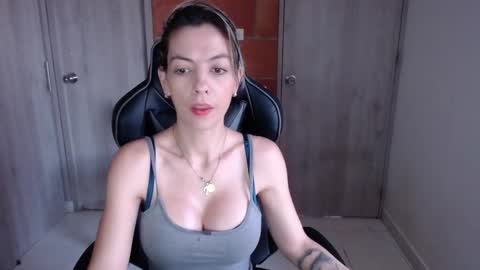 milacoxx8819 online show from 03/02/25, 01:49