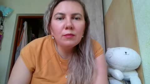 Snapshot of milacristalle chatting on 08/02/26, 07:18 milacristalle online show from 08/02/26, 07:18