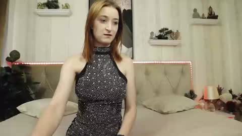 Snapshot of miladaviss chatting on 06/20/26, 04:32 Mila online show from 06/20/26, 04:32