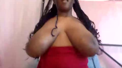 Snapshot of miladreama chatting on 12/22/25, 06:27 Miladreama online show from 12/22/25, 06:27