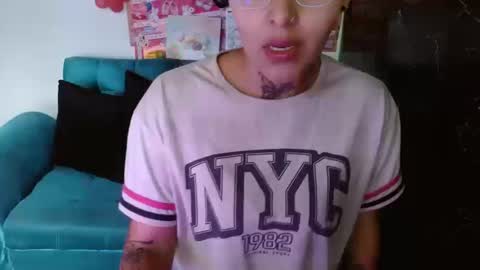 milafuckass online show from 09/19/25, 01:34