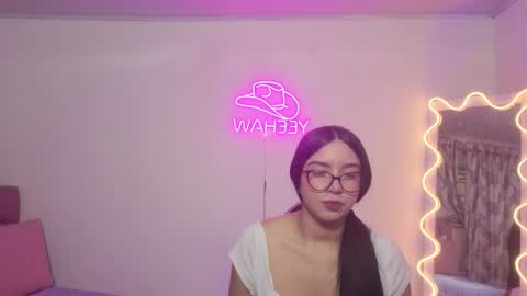 Snapshot of milah_tay chatting on 02/13/26, 11:39 milah_tay online show from 02/13/26, 11:39