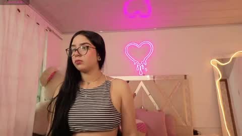 Snapshot of milah_tay chatting on 04/13/26, 11:37 milah_tay online show from 04/13/26, 11:37