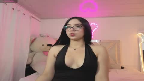 Snapshot of milah_tay chatting on 04/25/26, 11:35 milah_tay online show from 04/25/26, 11:35