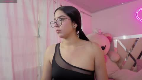 Snapshot of milah_tay chatting on 05/23/26, 11:36 milah_tay online show from 05/23/26, 11:36