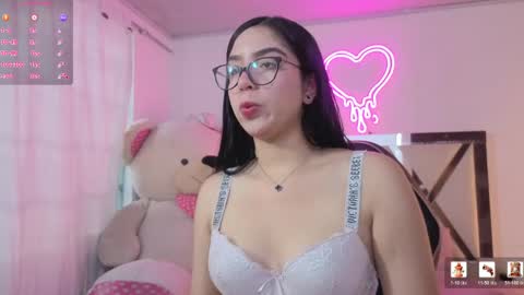 Snapshot of milah_tay chatting on 05/30/26, 11:40 milah_tay online show from 05/30/26, 11:40