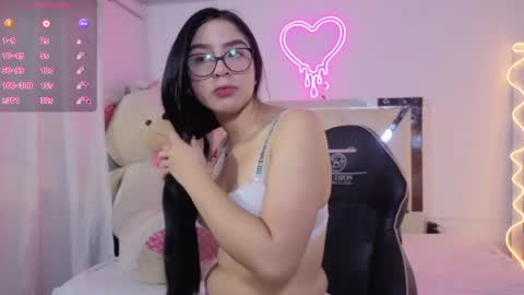 Snapshot of milah_tay chatting on 06/06/26, 11:37 milah_tay online show from 06/06/26, 11:37