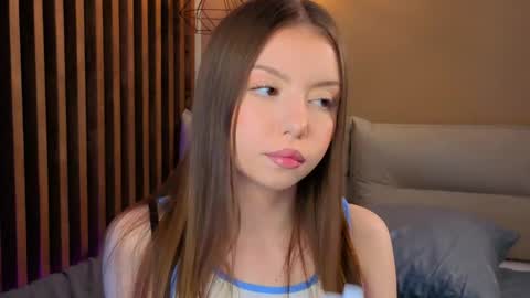 Mila online show from 05/08/26, 03:06