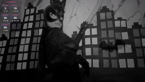 Snapshot of milalawrence_ chatting on 10/28/25, 01:36 Mila online show from 10/28/25, 01:36