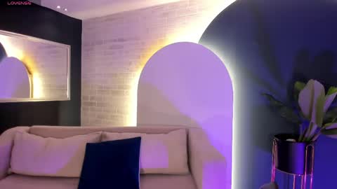 Snapshot of milalawrence_ chatting on 04/17/26, 12:08 Mila online show from 04/17/26, 12:08