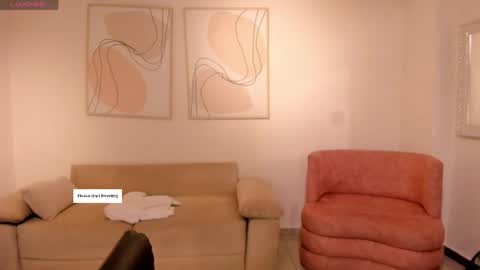 Snapshot of milalawrence_ chatting on 05/21/26, 11:50 Mila online show from 05/21/26, 11:50