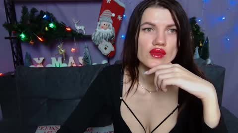 Snapshot of milaloona chatting on 12/07/24, 07:16 Milaloona online show from 12/07/24, 07:16
