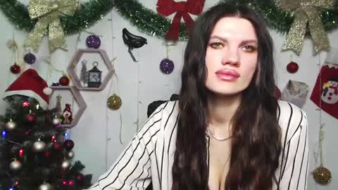 Snapshot of milaloona chatting on 12/23/24, 08:11 Milaloona online show from 12/23/24, 08:11